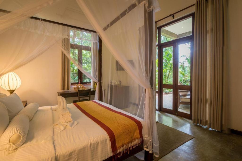 Roman Lake Ayurveda Boutique Resort Ahungalla Eksteriør bilde