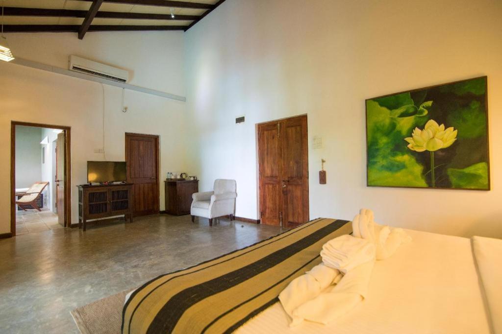 Roman Lake Ayurveda Boutique Resort Ahungalla Eksteriør bilde